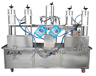 双头自立吸嘴袋灌装旋盖一体机